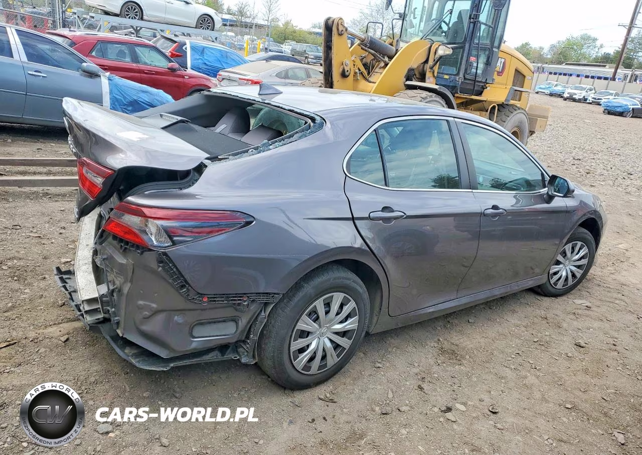 2022 Toyota Camry Le VIN:4T1C31AK8NU589739 - 3