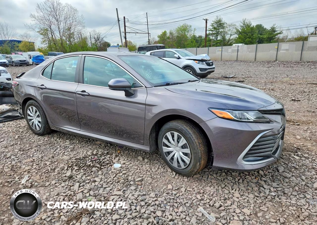 2022 Toyota Camry Le VIN:4T1C31AK8NU589739 - 4