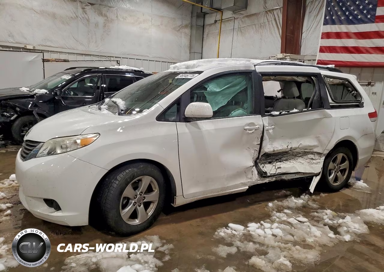 2011 Toyota Sienna Le