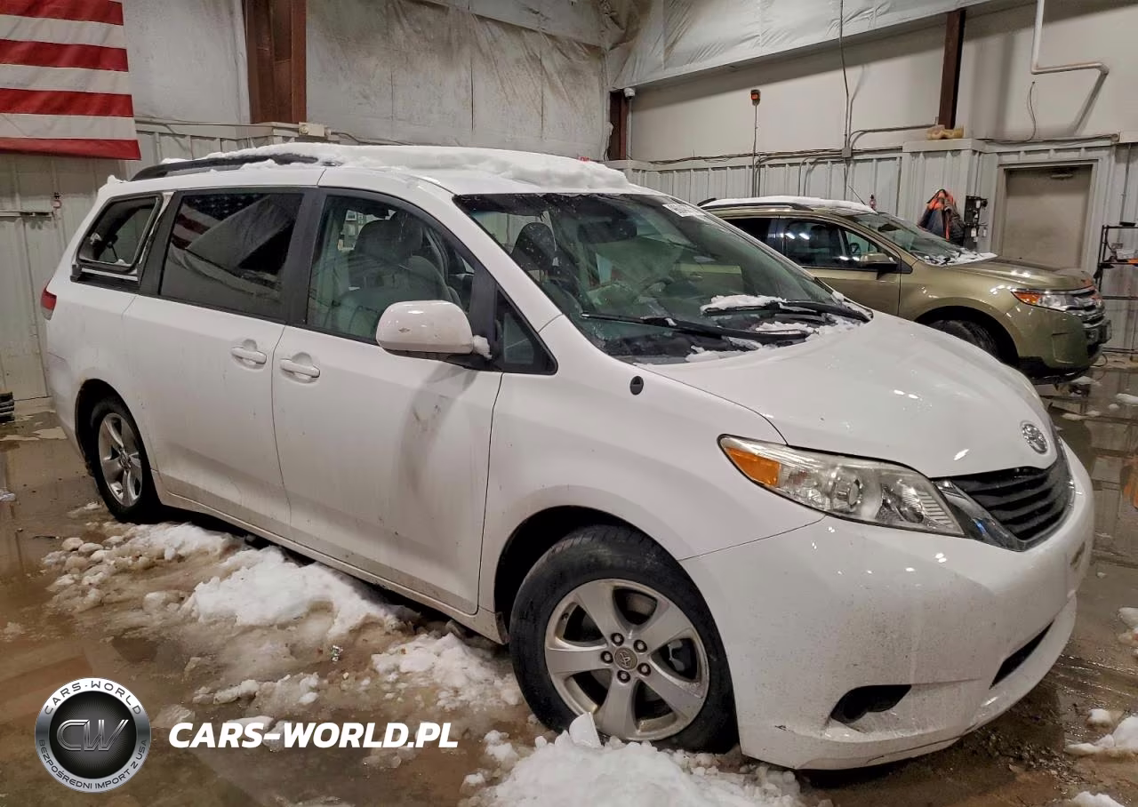 2011 Toyota Sienna Le VIN:5TDKK3DCXBS136628 - 4