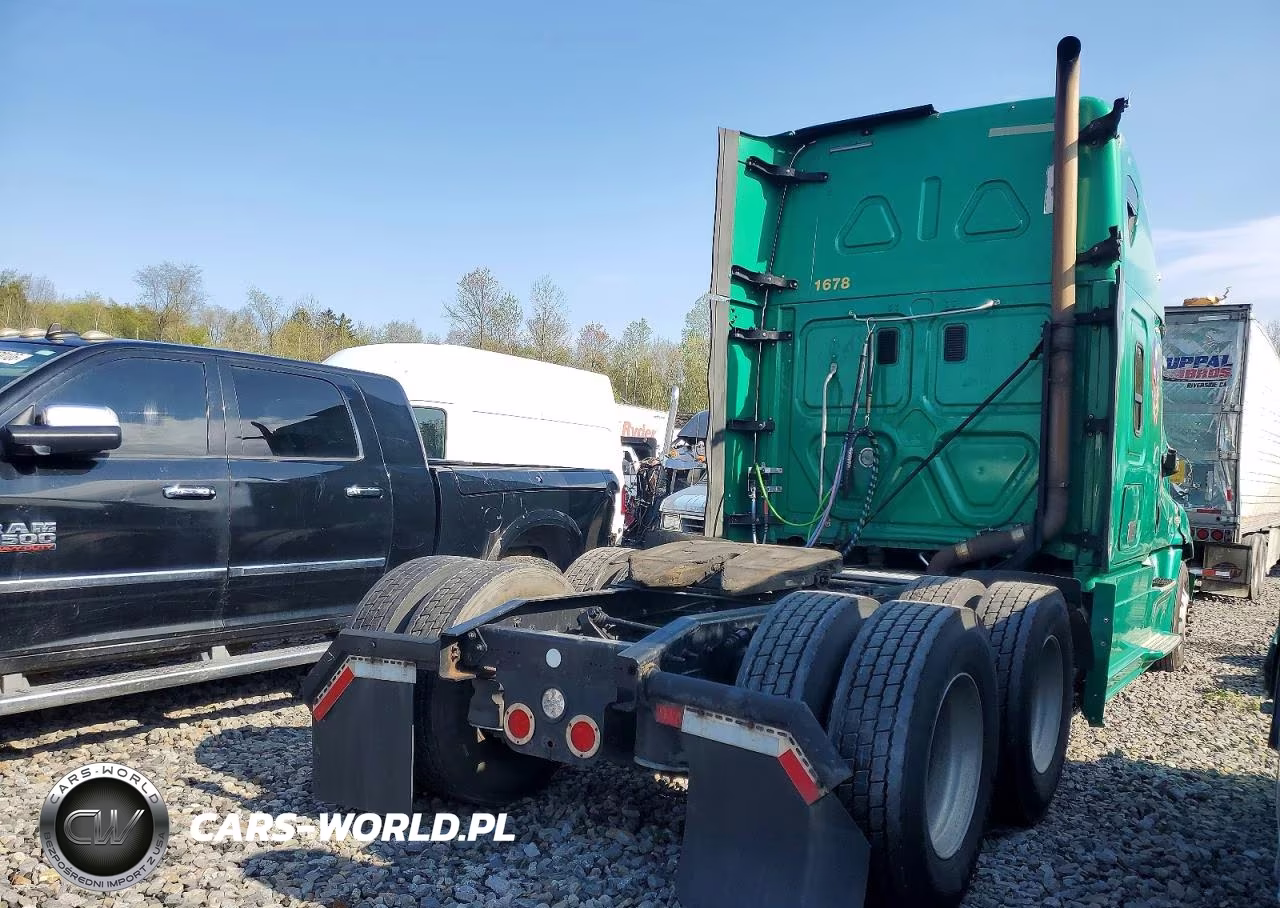 2016 Freightliner Cascadia 125 Semi Truck VIN:1FUJGLD57GLGS8813 - 4