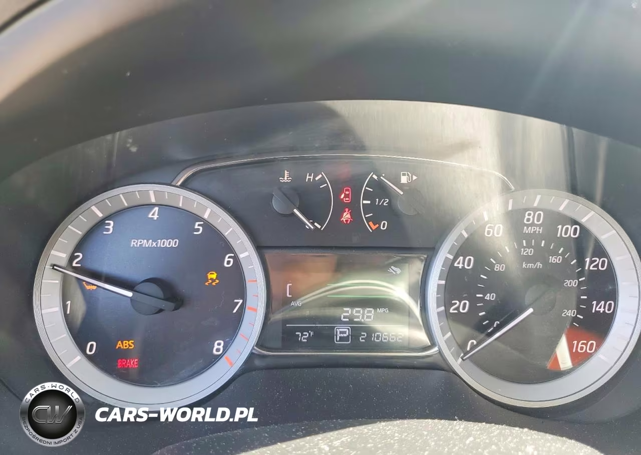 2014 Nissan Sentra Sr VIN:3N1AB7AP4EL628417 - 9