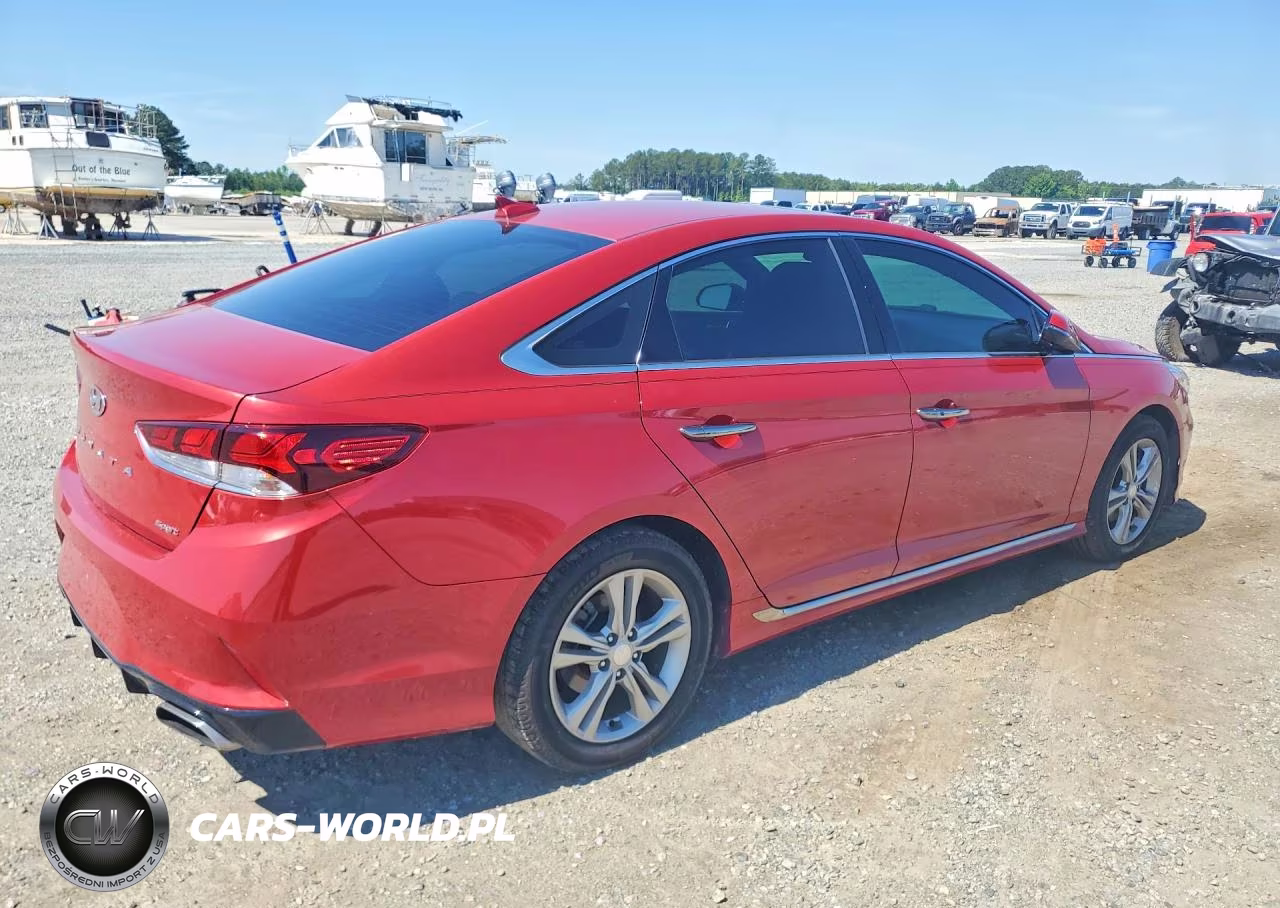 2018 Hyundai Sonata Sport VIN:5NPE34AF5JH682580 - 3
