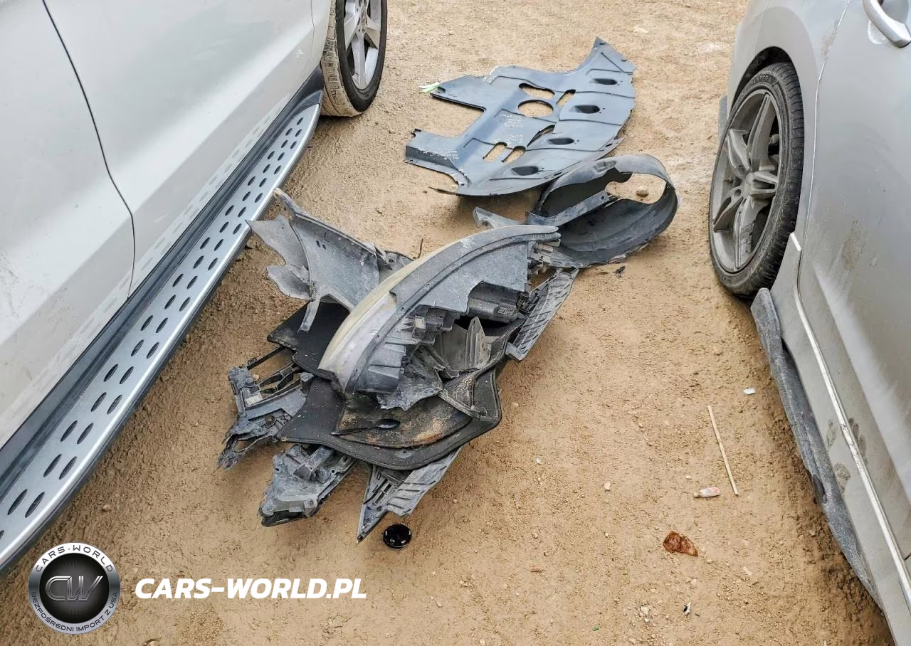2019 Hyundai Elantra Sport VIN:KMHD04LB2KU830007 - 12