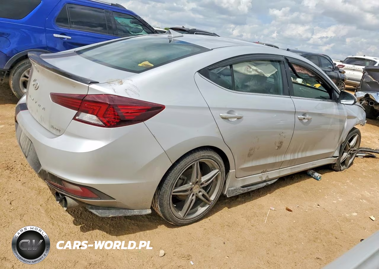 2019 Hyundai Elantra Sport VIN:KMHD04LB2KU830007 - 3
