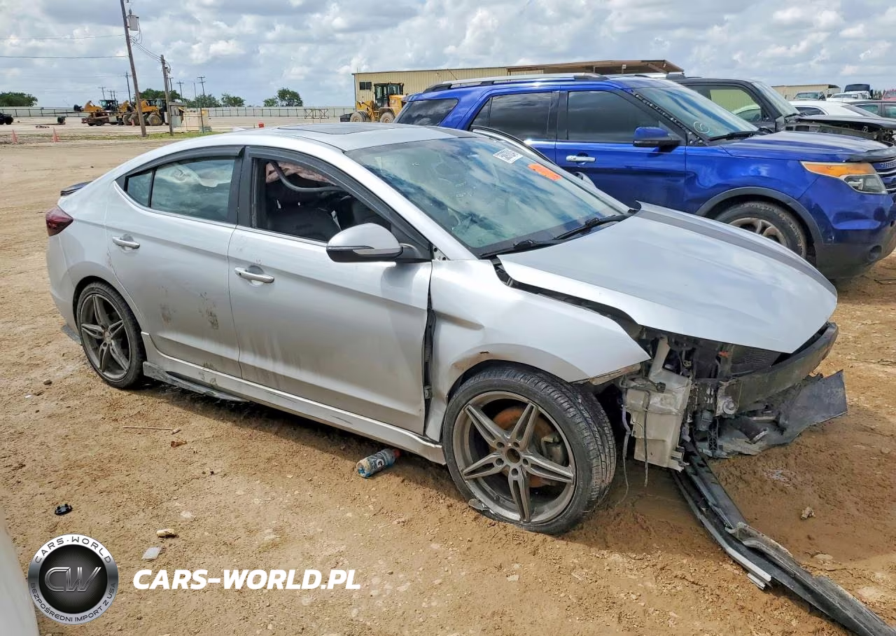 2019 Hyundai Elantra Sport VIN:KMHD04LB2KU830007 - 4