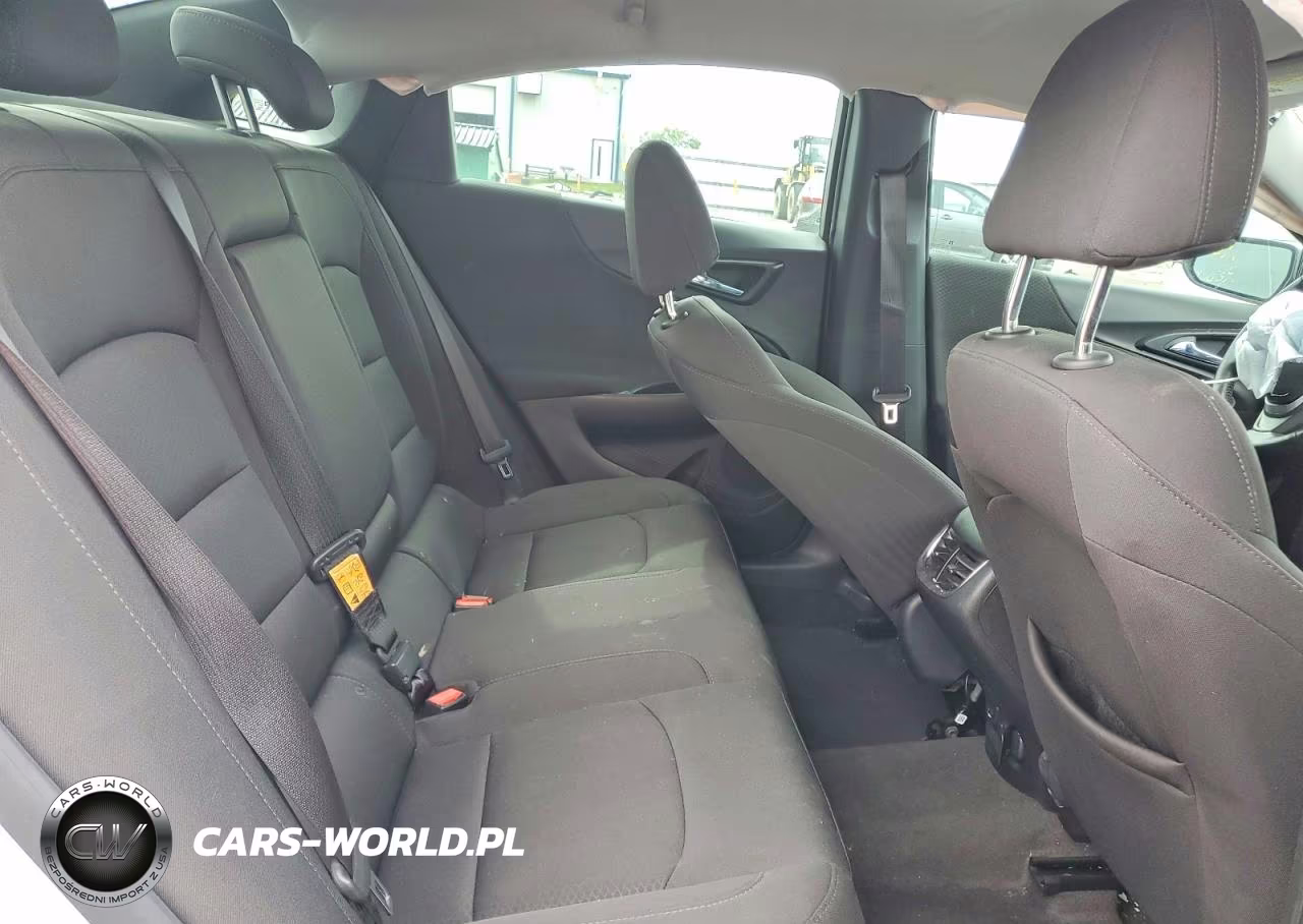 2018 Chevrolet Malibu Lt VIN:1G1ZD5ST2JF227861 - 10