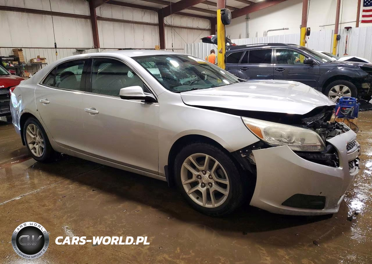 2013 Chevrolet Malibu 1Lt VIN:1G11D5RR6DF108657 - 4