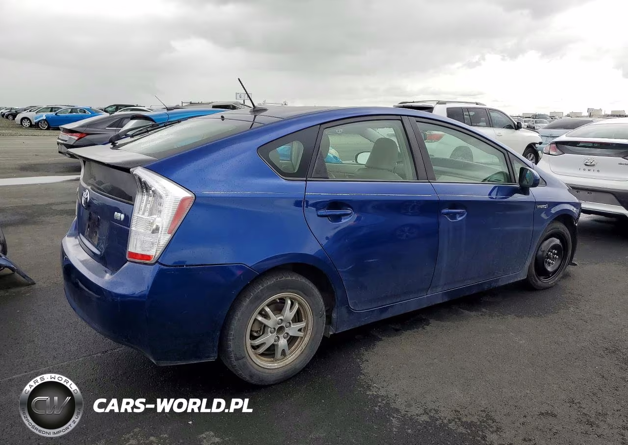 2011 Toyota Prius Four VIN:JTDKN3DU4B0314486 - 3