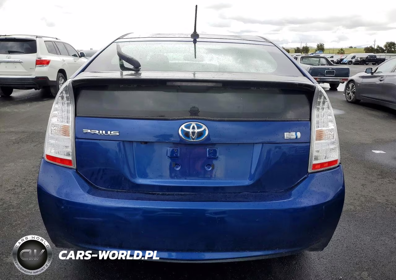 2011 Toyota Prius Four VIN:JTDKN3DU4B0314486 - 6
