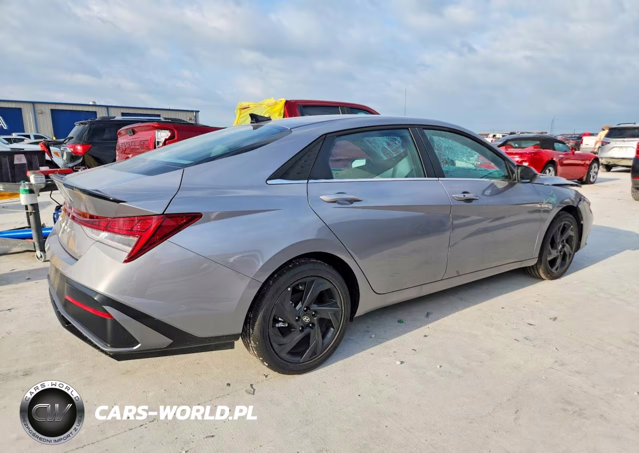 2026 Hyundai Elantra Sel Sport Premium VIN:KMHLS4DG5TU113697 - 3