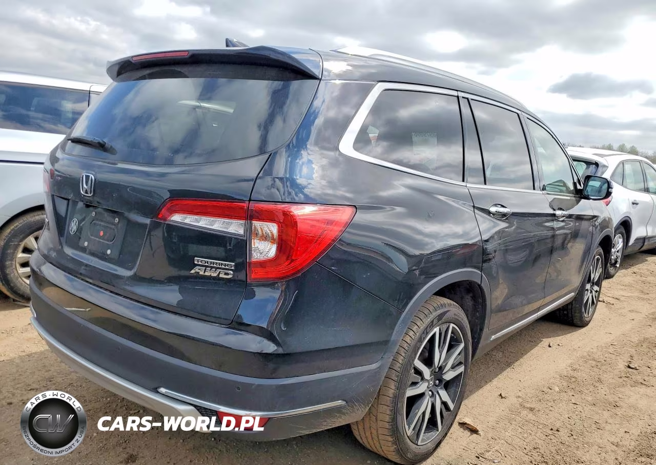 2022 Honda Pilot Touring VIN:5FNYF6H91NB007376 - 3