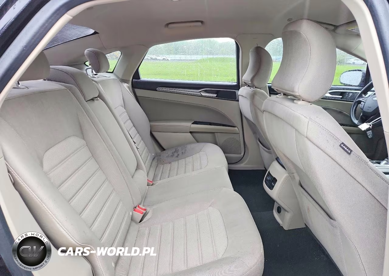 2019 Ford Fusion Se VIN:3FA6P0LU3KR286133 - 10