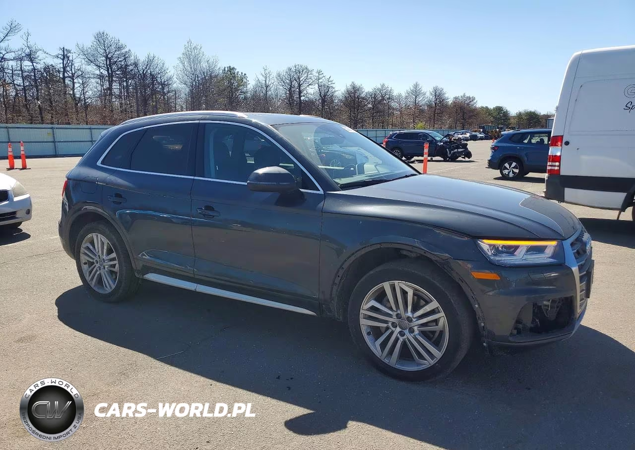 2018 Audi Q5 Premium Plus VIN:WA1BNAFY4J2224823 - 4