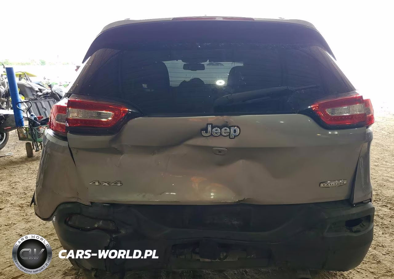2016 Jeep Cherokee Latitude VIN:1C4PJMCSXGW235514 - 6