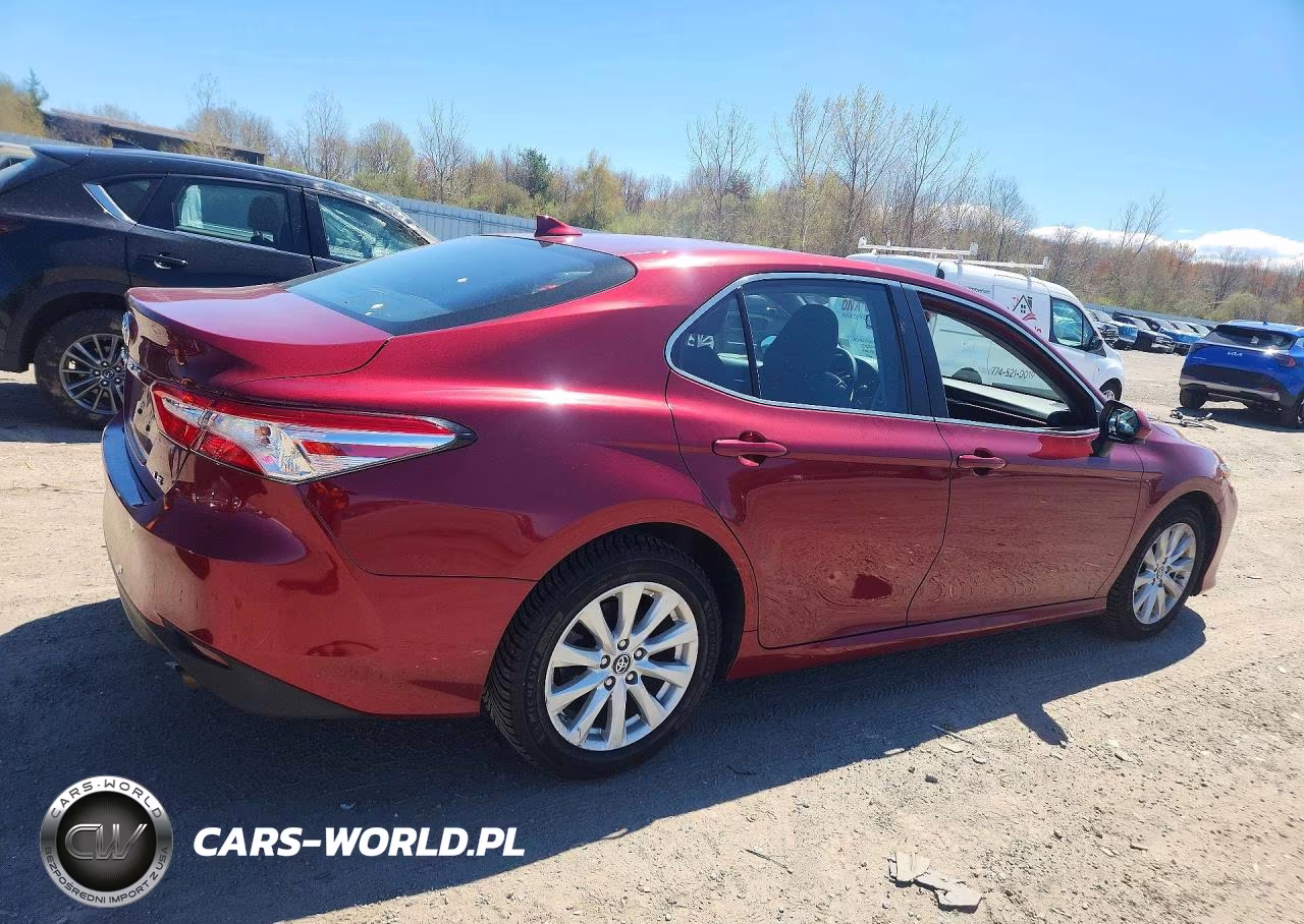 2019 Toyota Camry Le VIN:4T1B11HK7KU752030 - 3
