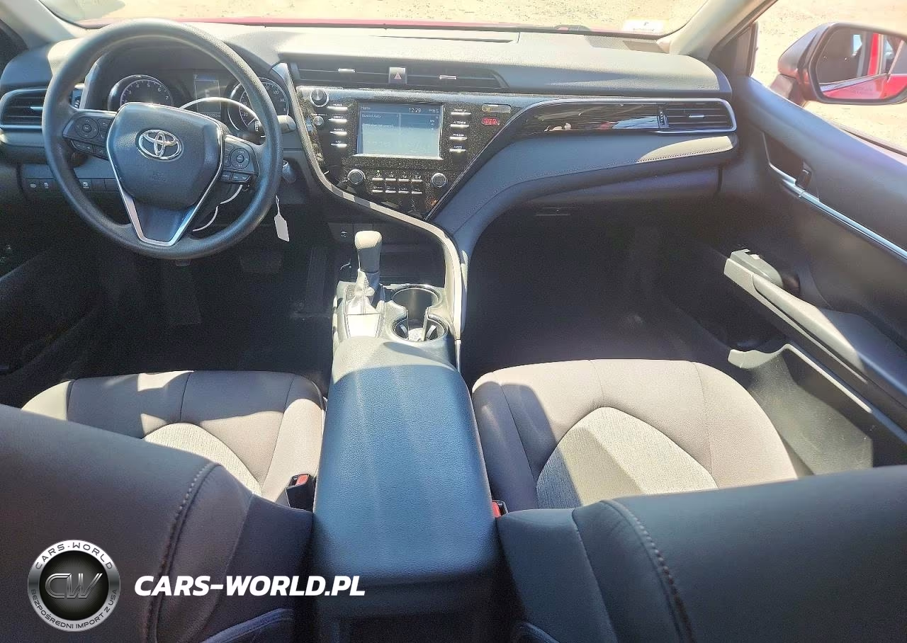 2019 Toyota Camry Le VIN:4T1B11HK7KU752030 - 8