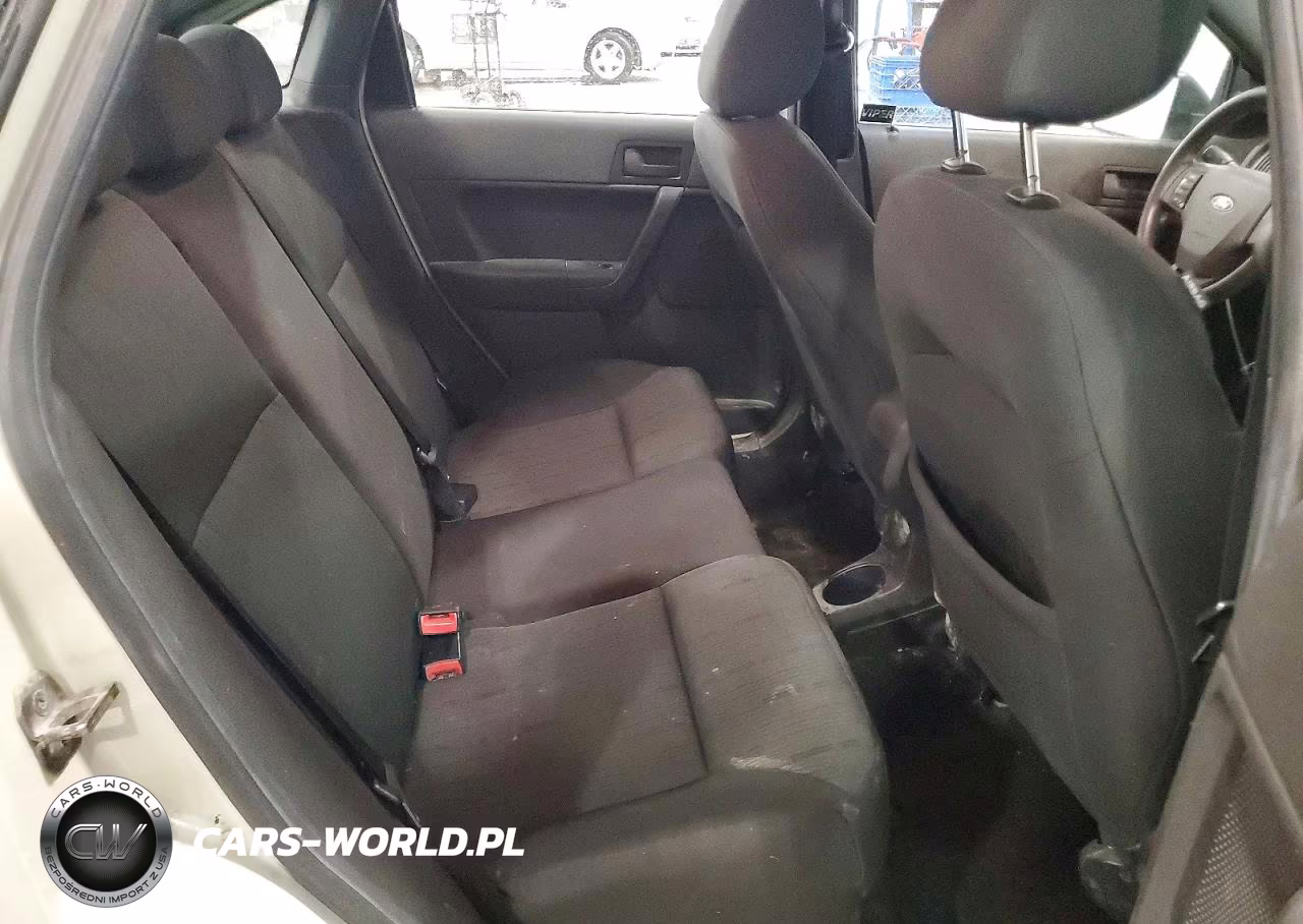 2010 Ford Focus Se VIN:1FAHP3FN7AW115931 - 10