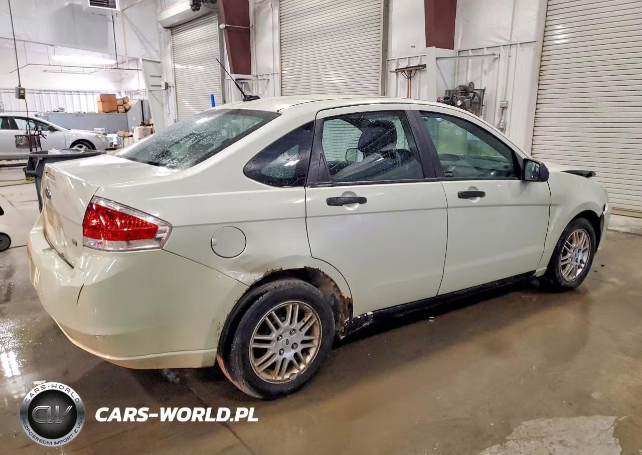 2010 Ford Focus Se VIN:1FAHP3FN7AW115931 - 3
