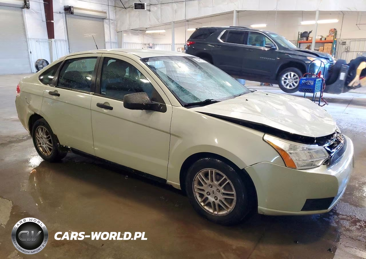 2010 Ford Focus Se VIN:1FAHP3FN7AW115931 - 4