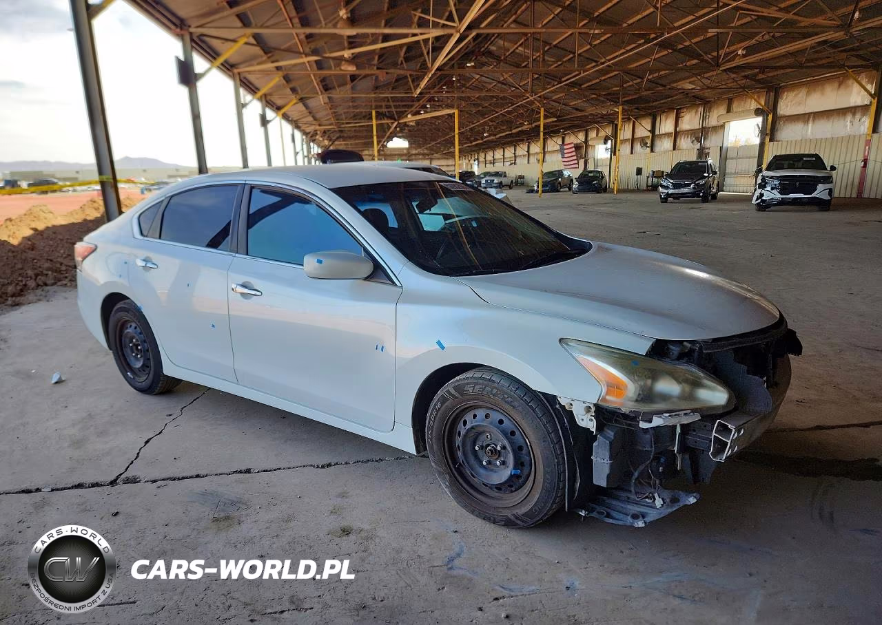 2014 Nissan Altima 2.5 VIN:1N4AL3AP4EC421661 - 4