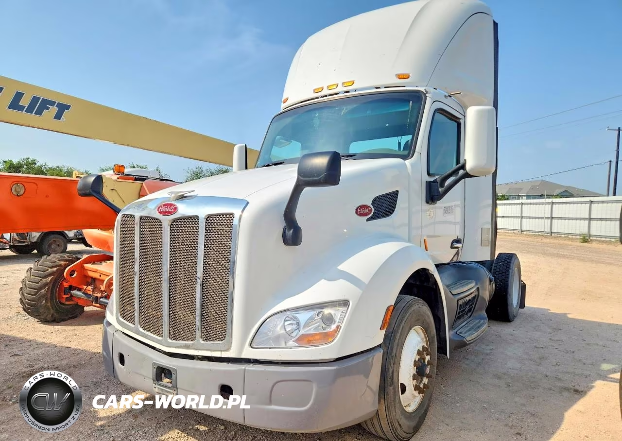 2017 Peterbilt 579 Semi Truck VIN:1XPBA48X8HD428979 - 2
