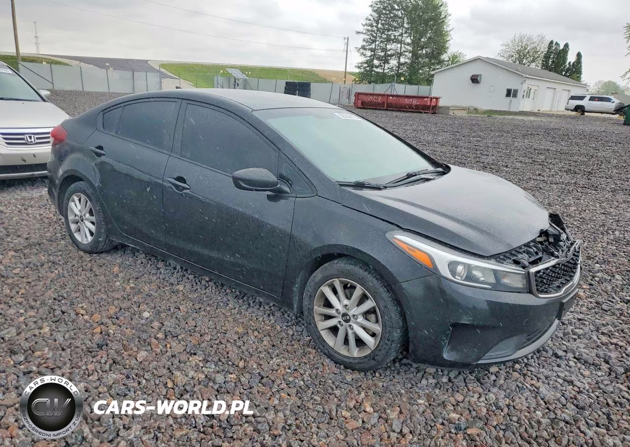2017 Kia Forte Lx VIN:3KPFL4A75HE014323 - 4