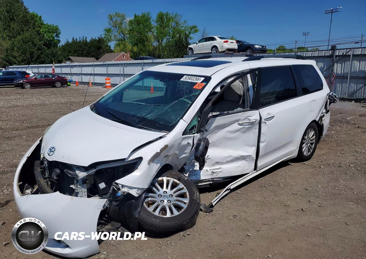 2014 Toyota Sienna Xle 8-Passenger – zdjęcie 1 z 13