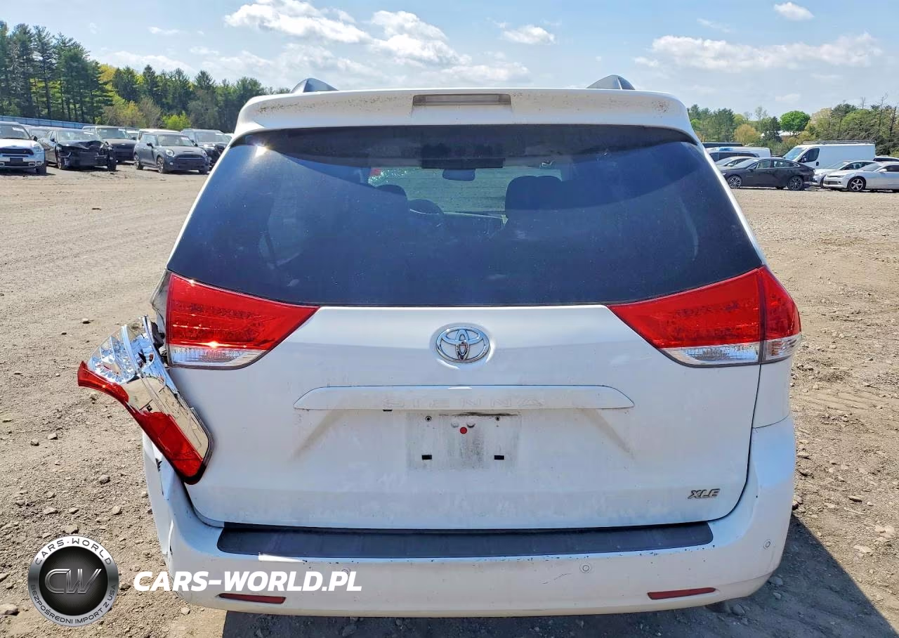 2014 Toyota Sienna Xle 8-Passenger VIN:5TDYK3DC1ES472750 - 6