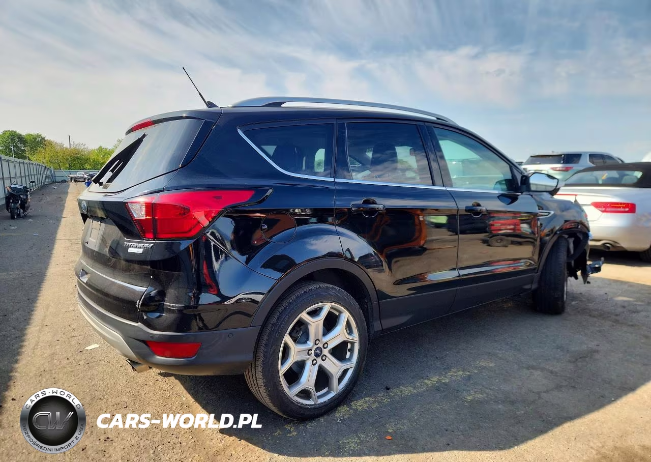 2019 Ford Escape Titanium VIN:1FMCU9J90KUA26219 - 3