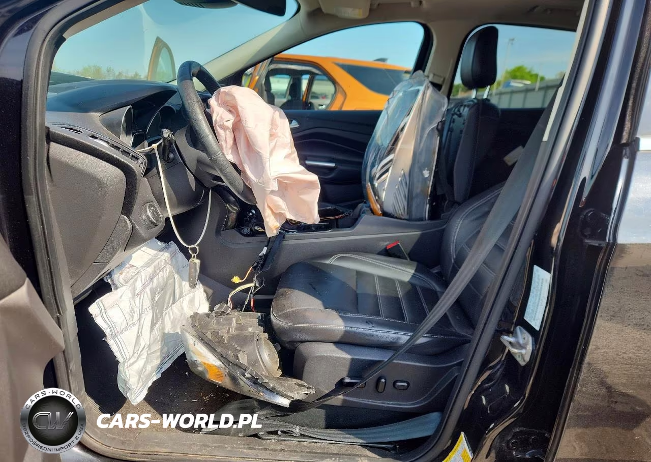 2019 Ford Escape Titanium VIN:1FMCU9J90KUA26219 - 7