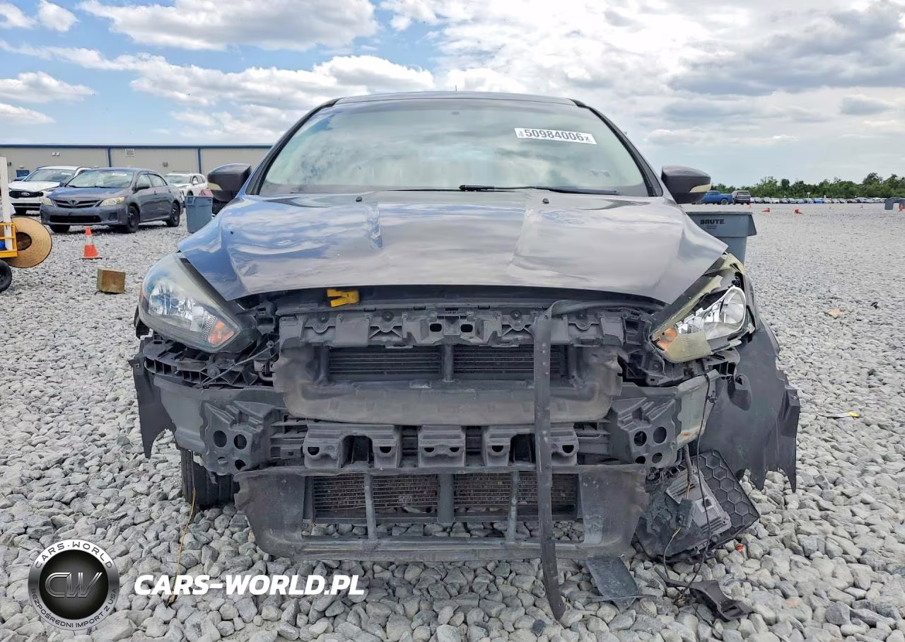 2016 Ford Focus Se VIN:1FADP3K25GL318367 - 5