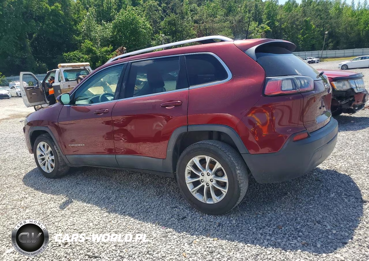 2019 Jeep Cherokee Latitude VIN:1C4PJLCBXKD203838 - 2