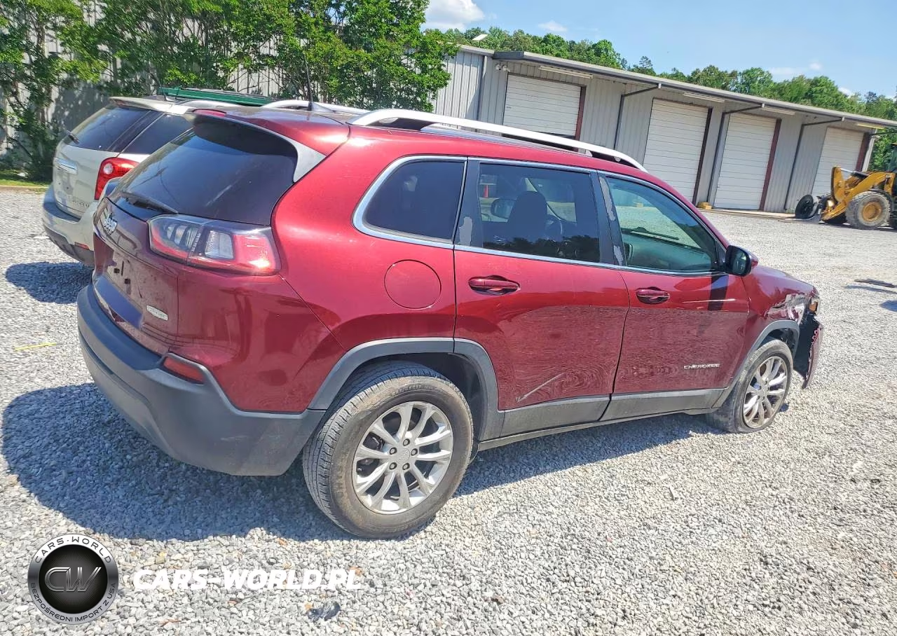 2019 Jeep Cherokee Latitude VIN:1C4PJLCBXKD203838 - 3