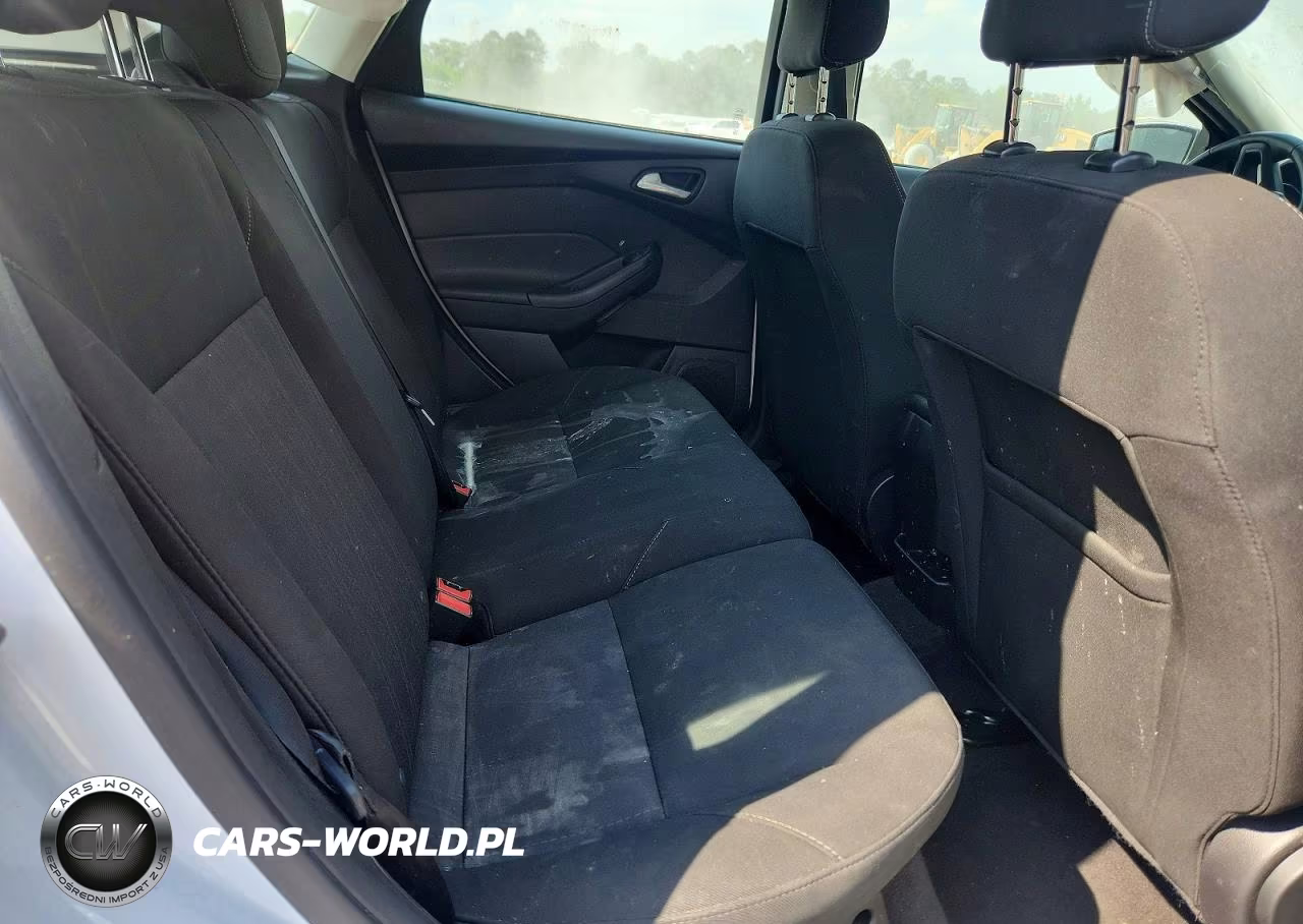 2018 Ford Focus Se VIN:1FADP3K2XJL292324 - 11