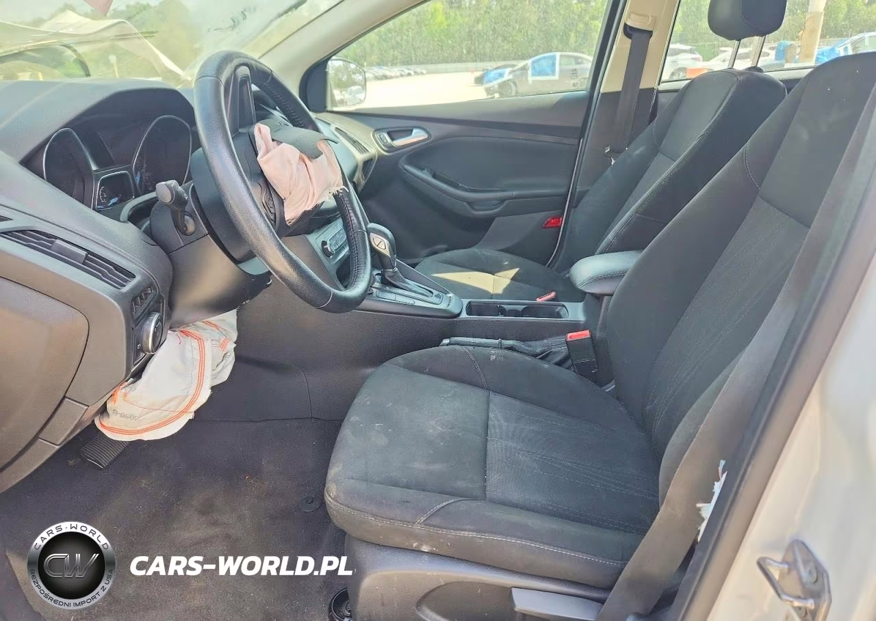 2018 Ford Focus Se VIN:1FADP3K2XJL292324 - 7