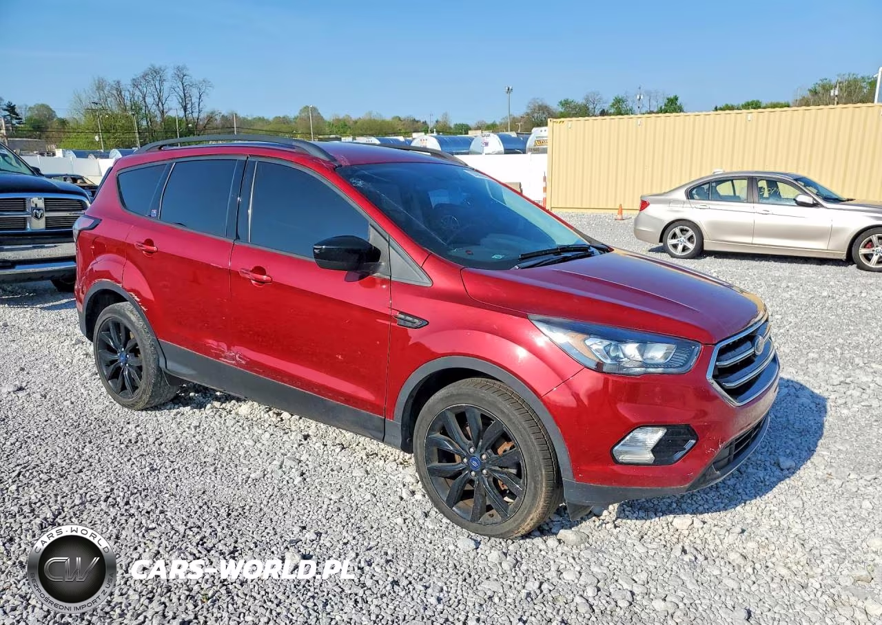 2018 Ford Escape Se VIN:1FMCU0GD3JUC32561 - 4