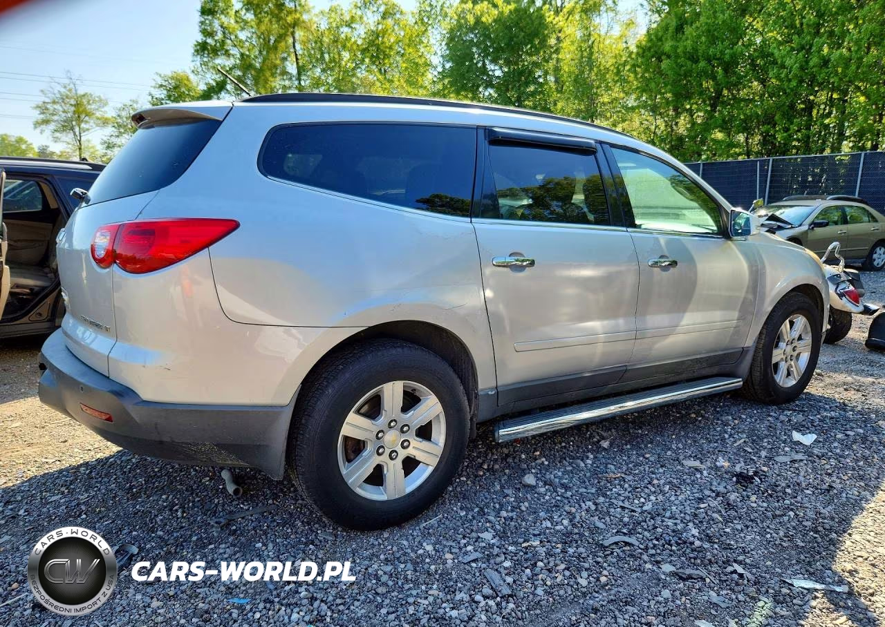2011 Chevrolet Traverse Lt VIN:1GNKVGED8BJ217458 - 3