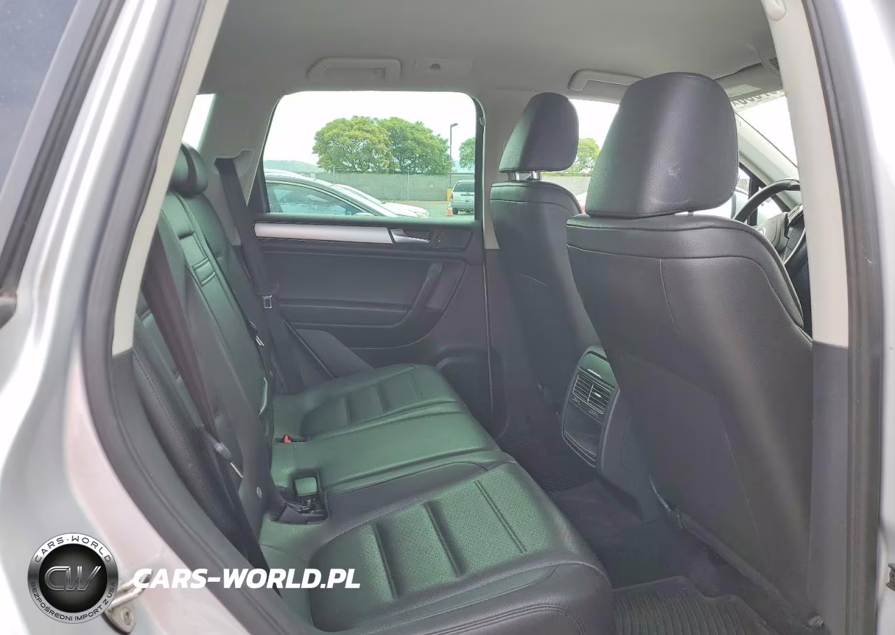2013 Volkswagen Touareg V6 VIN:WVGEF9BP8DD001636 - 11