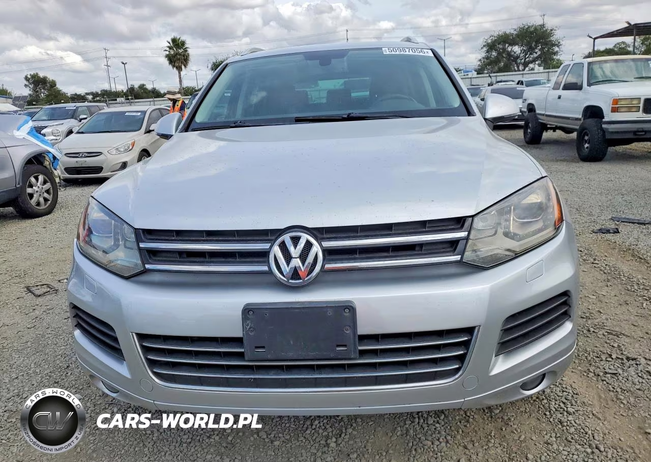 2013 Volkswagen Touareg V6 VIN:WVGEF9BP8DD001636 - 5