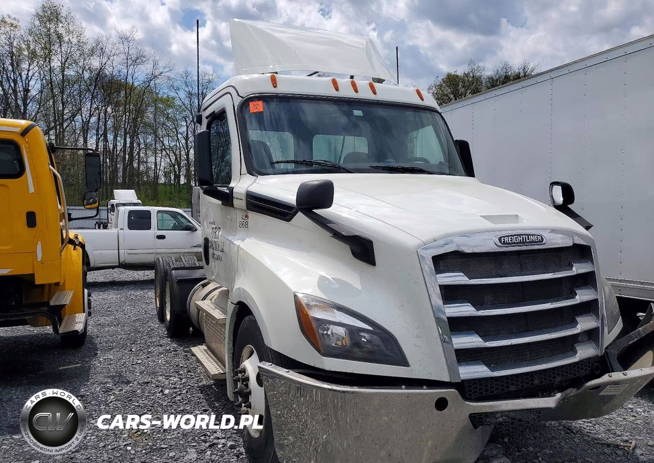 2019 Freightliner Cascadia 126 Semi Truck