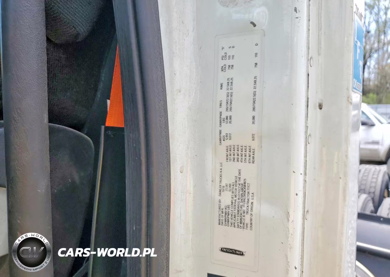 2019 Freightliner Cascadia 126 Semi Truck VIN:1FUJHLDR0KLKW4675 - 10