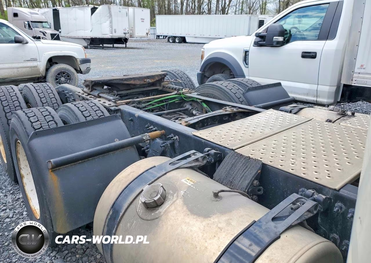 2019 Freightliner Cascadia 126 Semi Truck VIN:1FUJHLDR0KLKW4675 - 6
