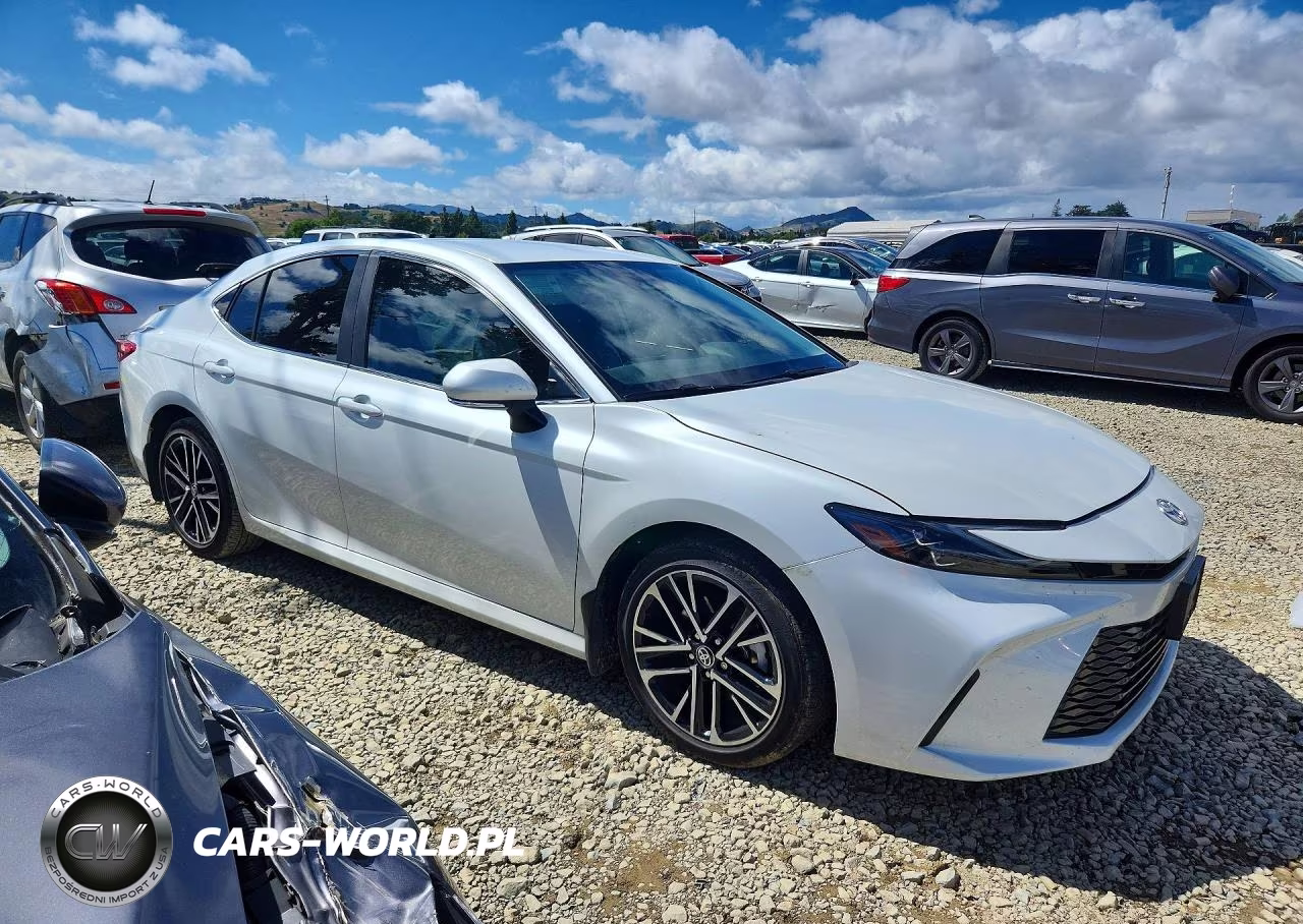 2025 Toyota Camry Xle VIN:4T1DAACK9SU054924 - 4