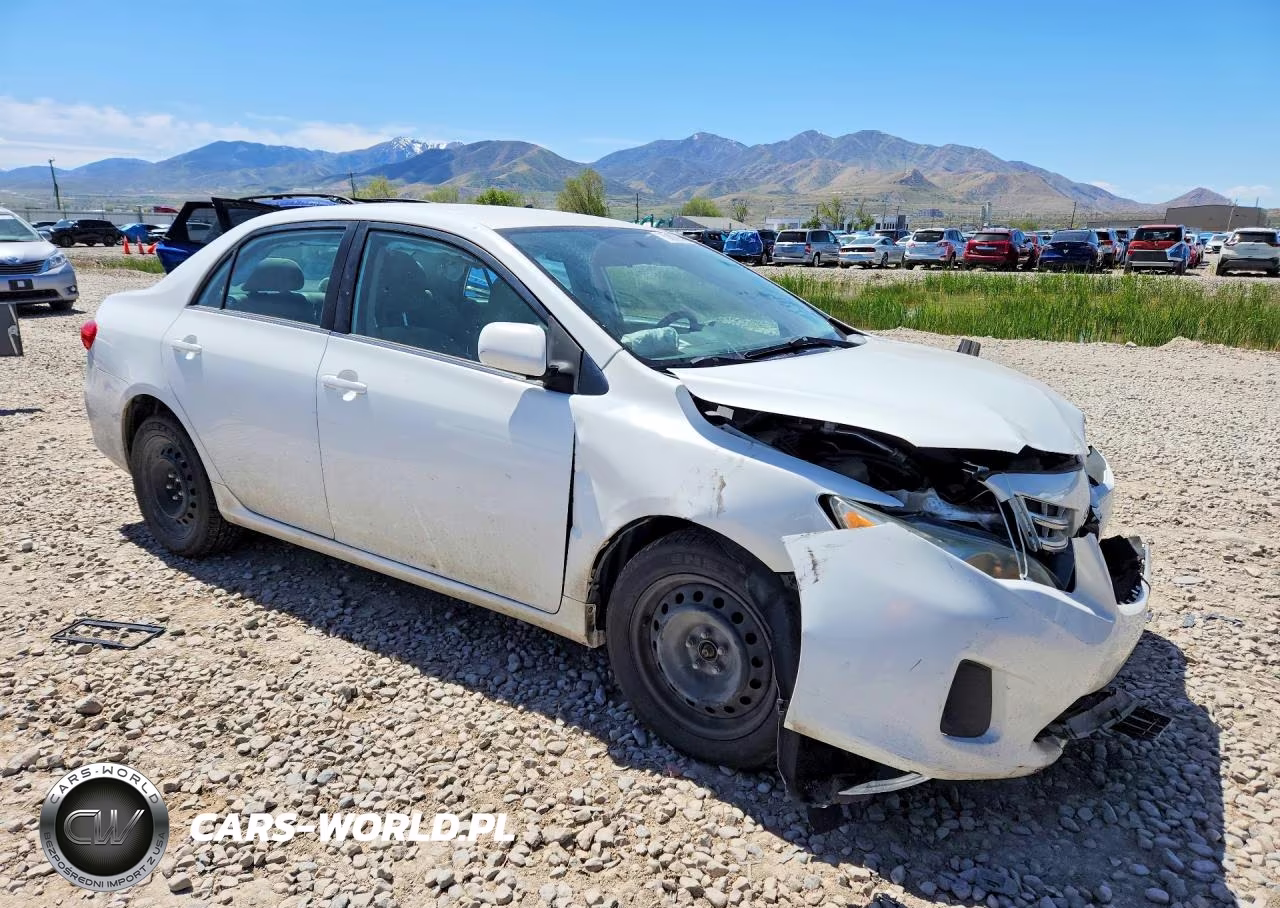 2013 Toyota Corolla Le VIN:5YFBU4EE3DP195516 - 4