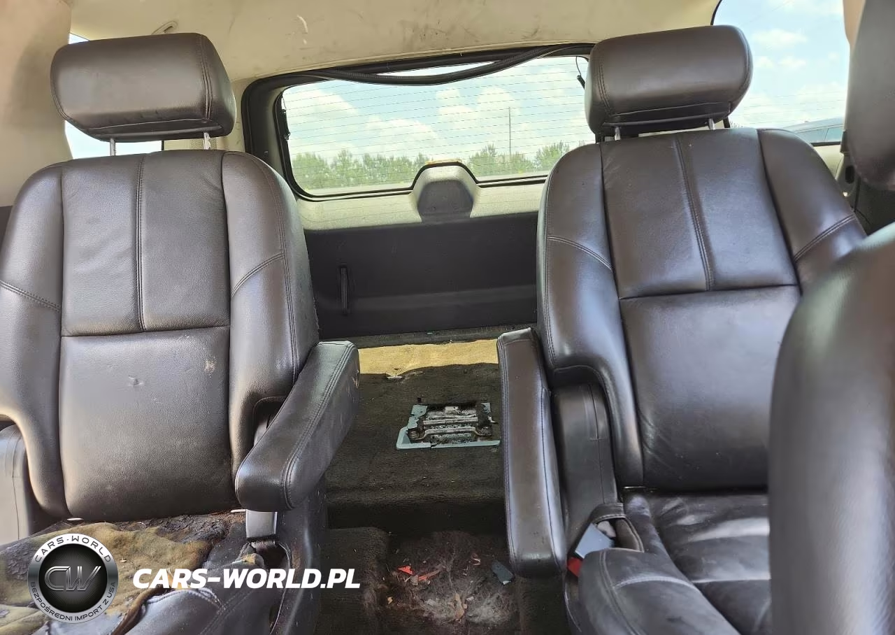 2008 Chevrolet Tahoe C1500 VIN:1GNFC13J08R114865 - 10
