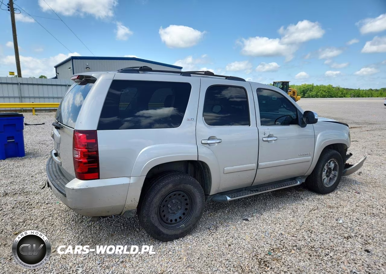 2008 Chevrolet Tahoe C1500 VIN:1GNFC13J08R114865 - 3