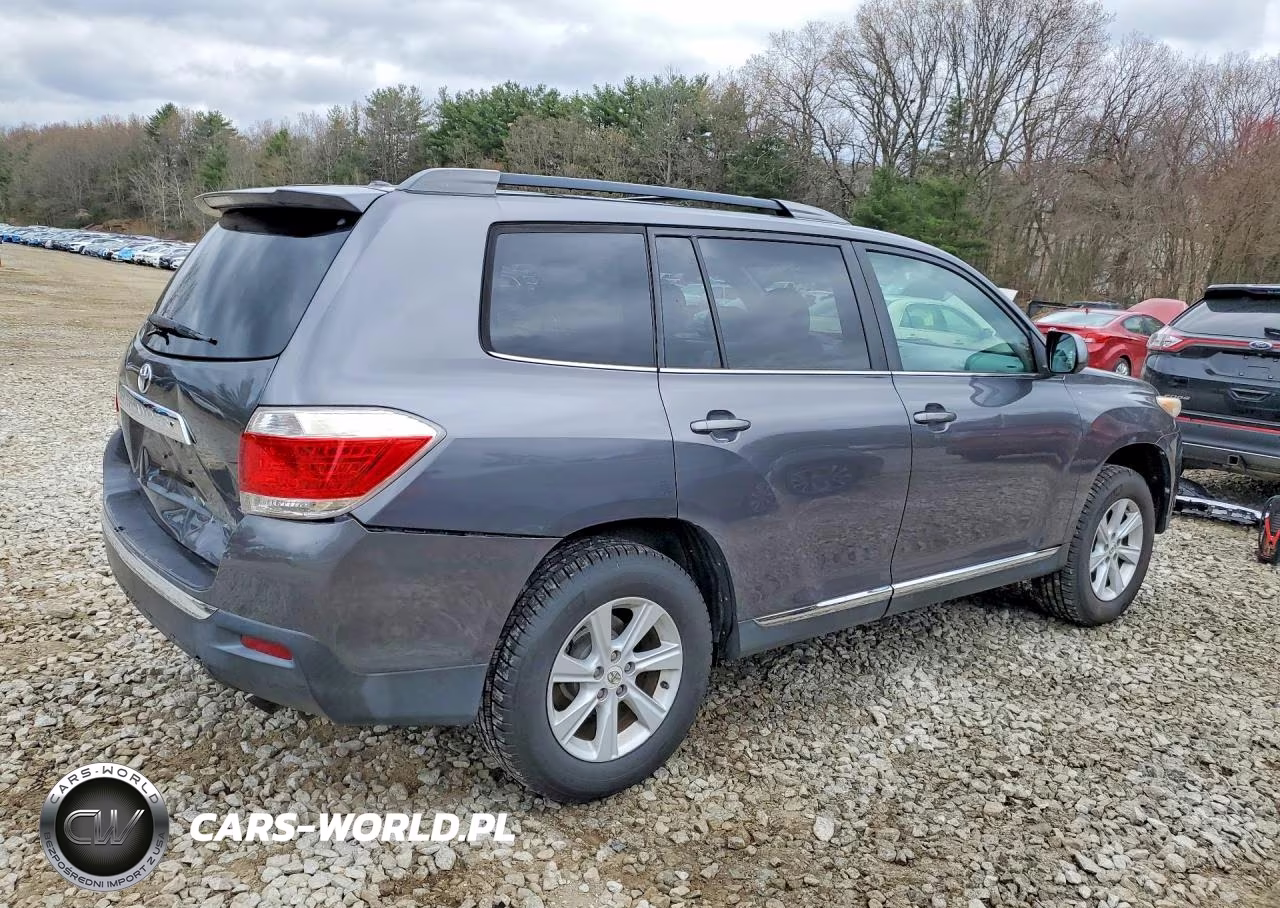 2012 Toyota Highlander Base VIN:5TDBK3EH7CS167573 - 3