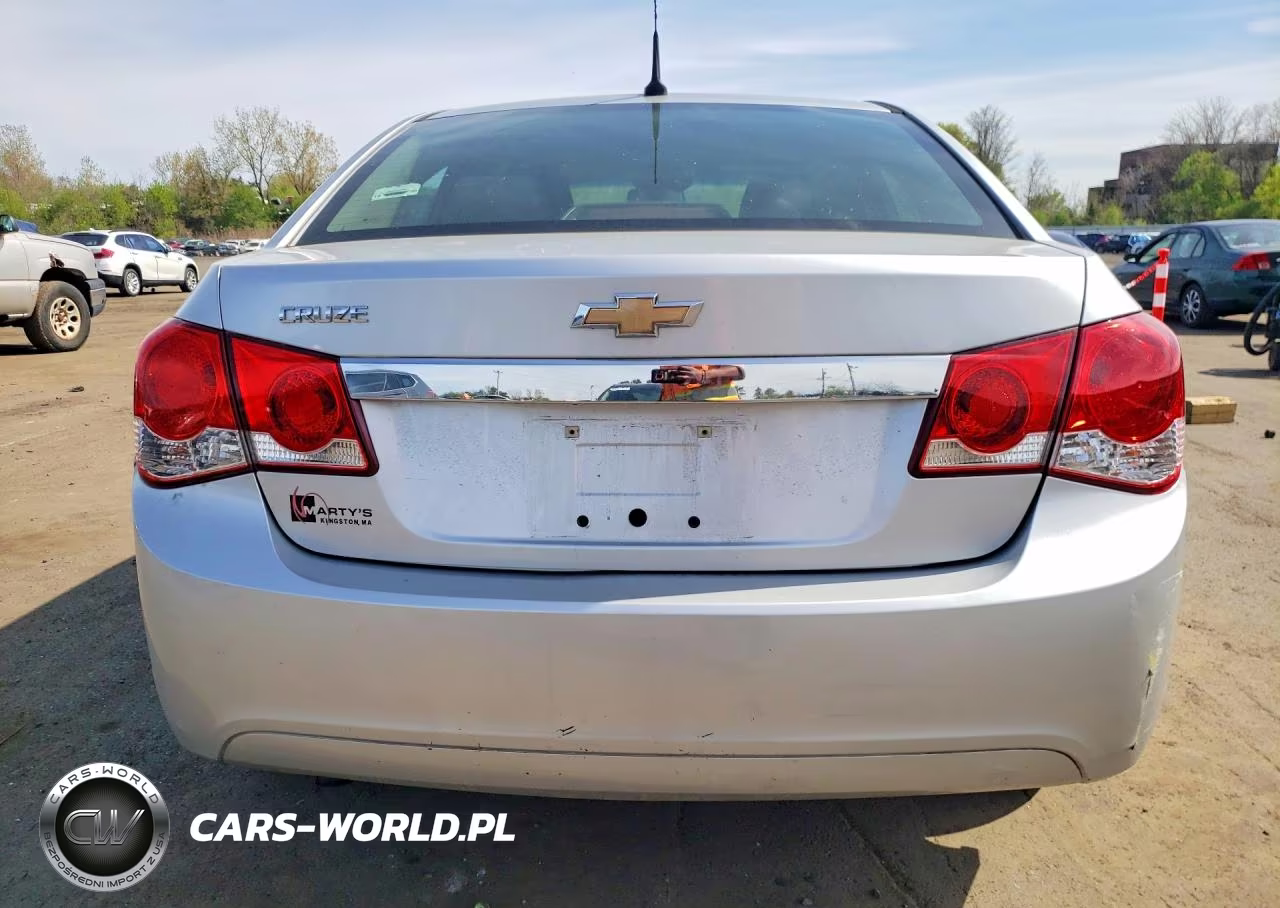 2012 Chevrolet Cruze Ls VIN:1G1PC5SH8C7186669 - 6