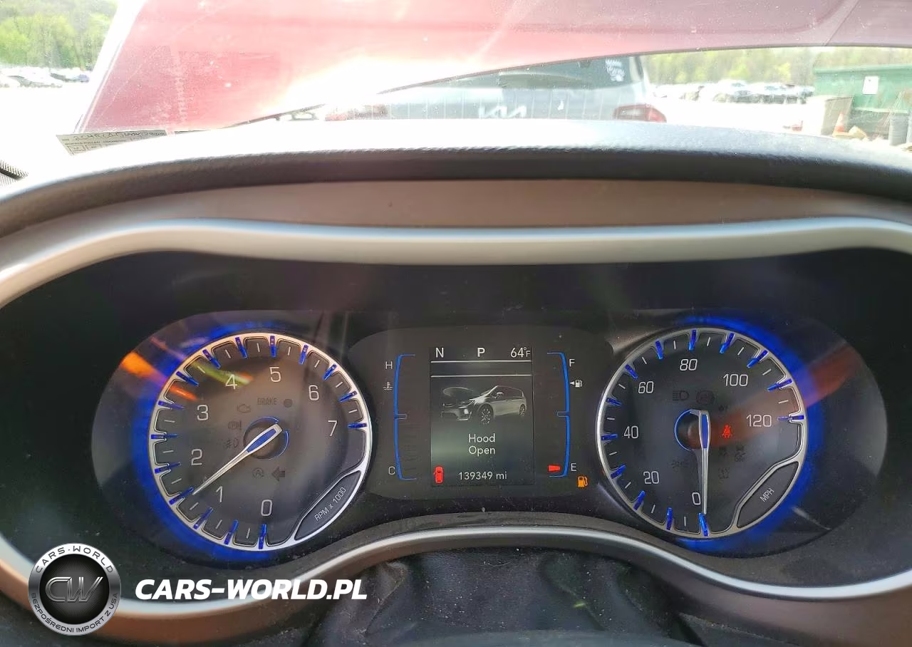 2017 Chrysler Pacifica Touring L VIN:2C4RC1BG8HR794746 - 9